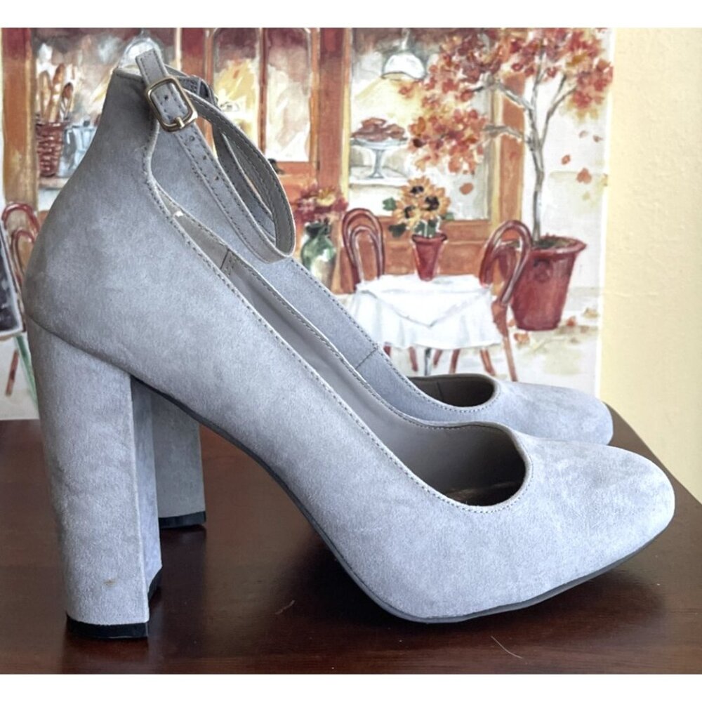Madden Girl Prinnce Women's 10‎ Grey Ankle Strap Pumps Office Gorpcore Preppy
